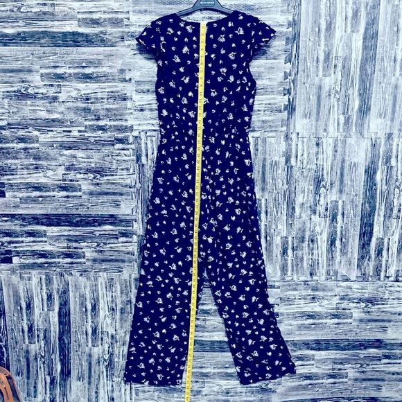 Collective Concepts Katie Cap sleeve jumpsuit medium New w/ tags Navy wide leg - Picture 9 of 9